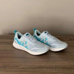 🚨 LIQUIDATION 🚨 New Balance Women's Fresh Foam Tempo V1 Running Shoe, 6.5